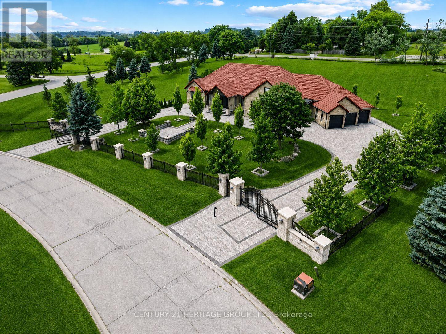 4 LOCH ERNE LANE