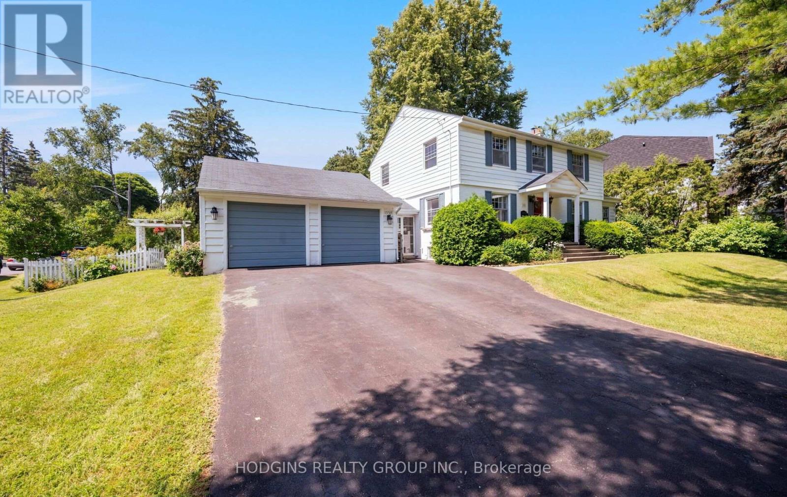 1558 BROADMOOR AVENUE - 40