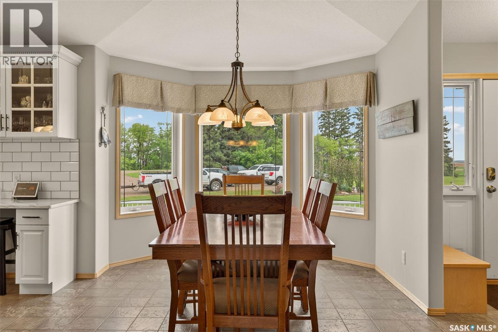 Hiebert Acreage - Image 11