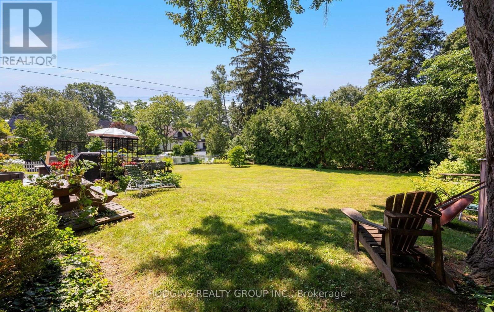 1558 BROADMOOR AVENUE - Image 33