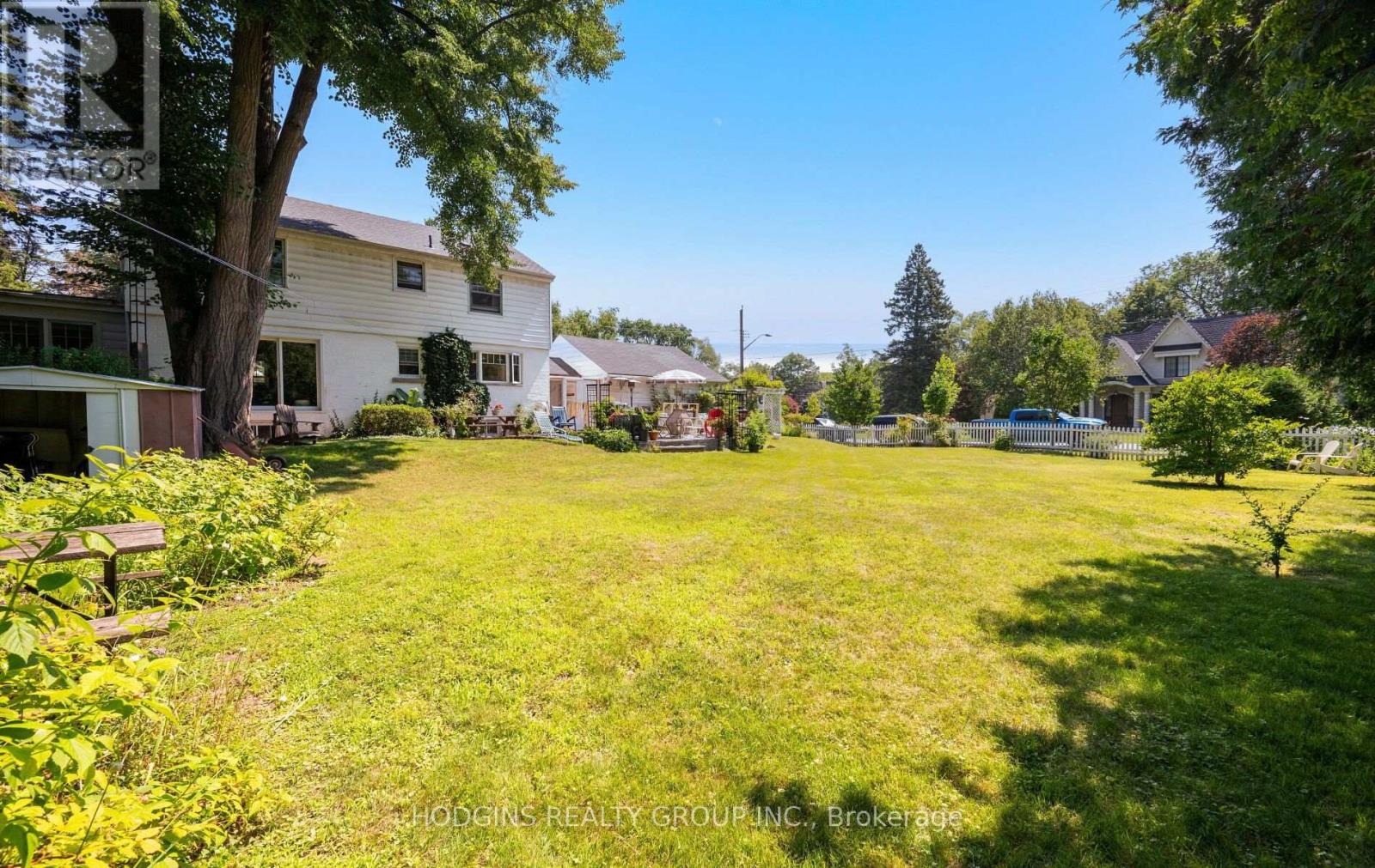 1558 BROADMOOR AVENUE - Image 34
