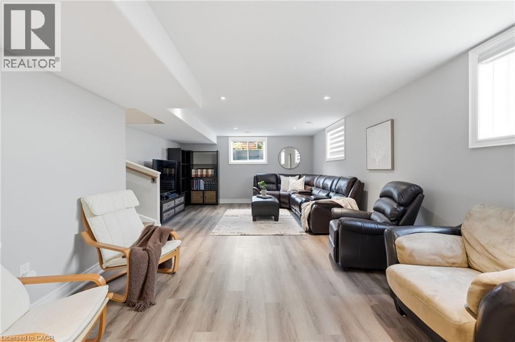 25 SUNRISE Court - Image 20