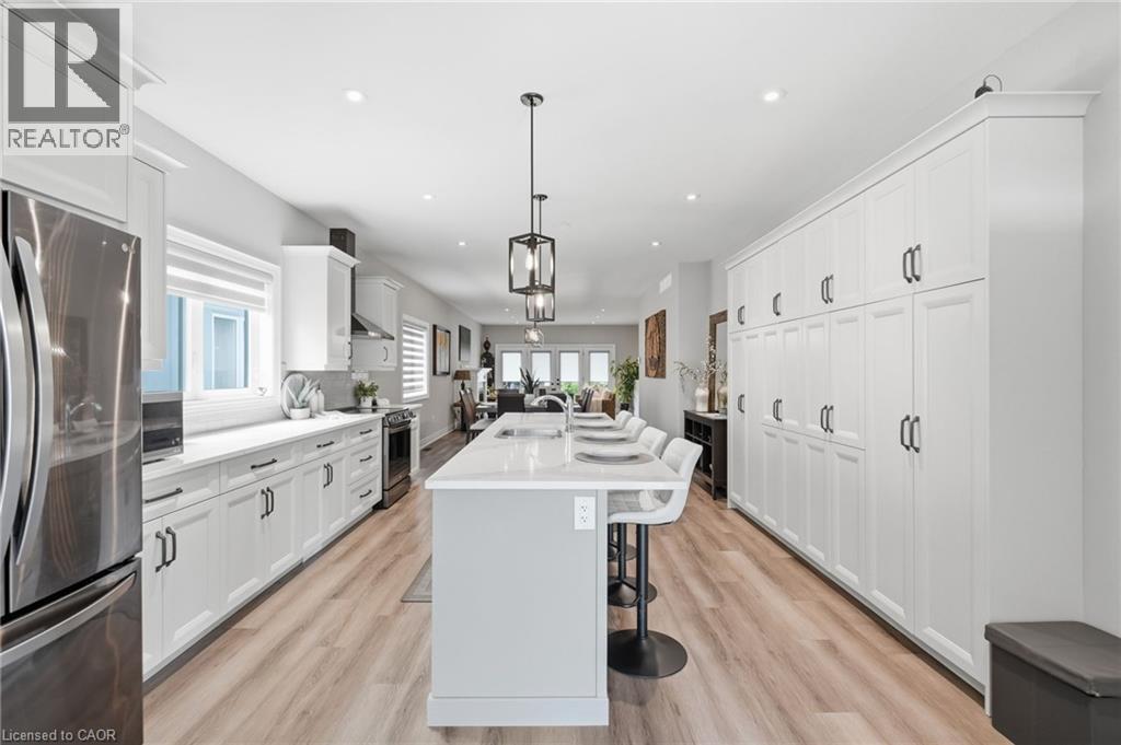 25 SUNRISE Court - Image 4