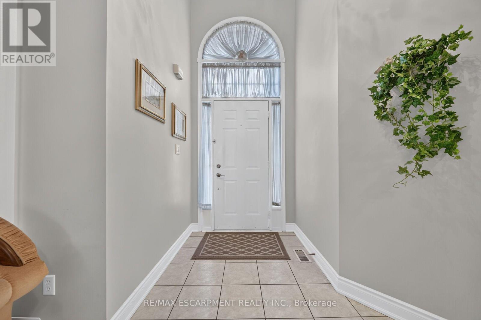 42 HILLGARDEN DRIVE - 2