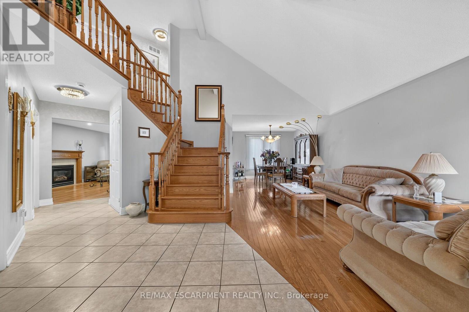 42 HILLGARDEN DRIVE - Image 3