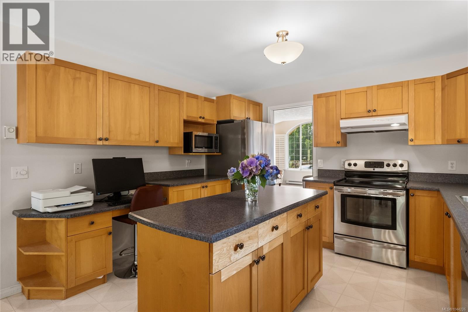 3576 Hidden Oaks Cres - Image 13