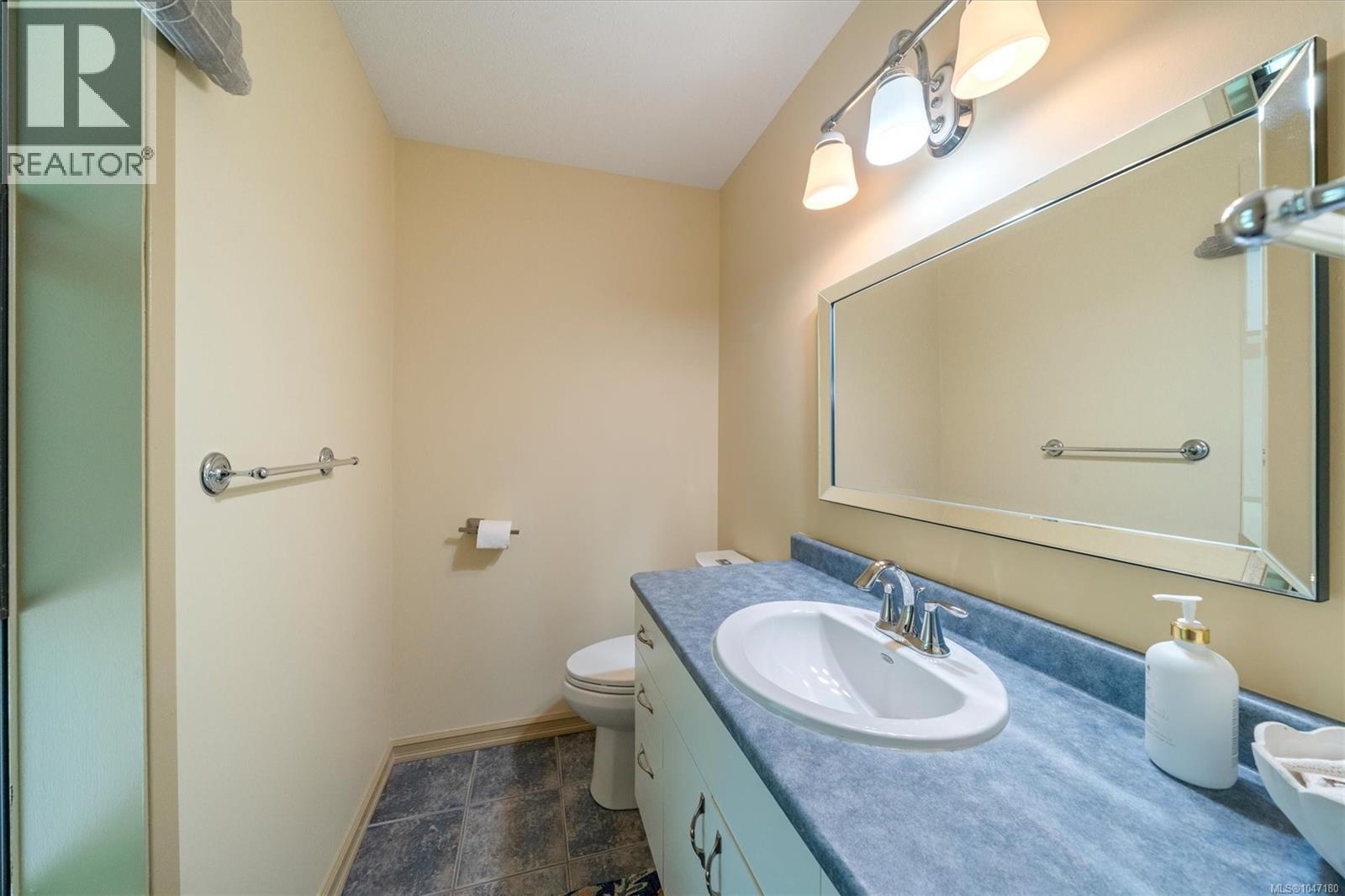 1456 Hurford Ave, Courtenay