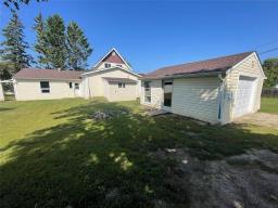 220 Ottawa Street, Carberry, MB R0K0H0 Photo 7