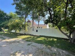 220 Ottawa Street, Carberry, MB R0K0H0 Photo 9