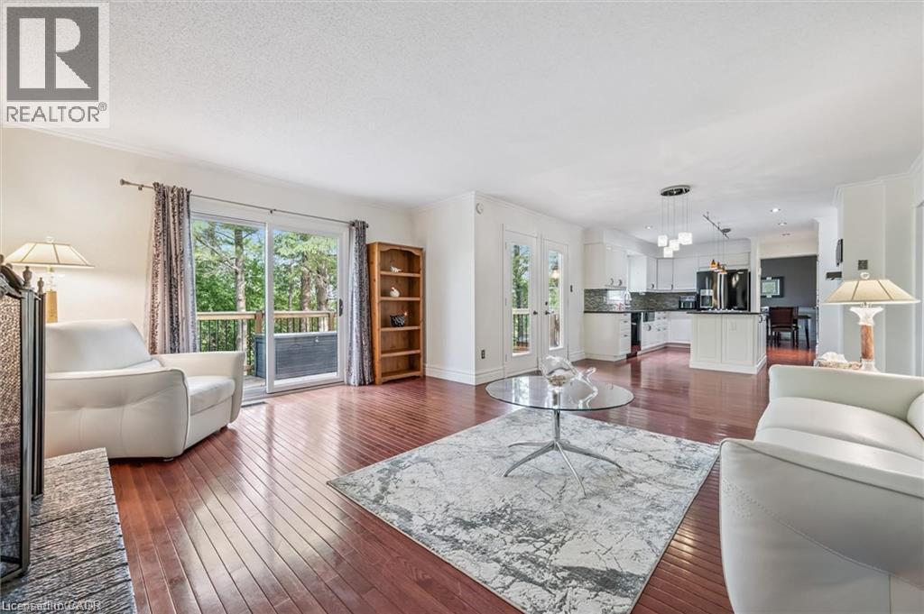 21 TINATAWA Court - Image 12