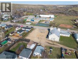 214 Bruce Avenue, Carbon, AB T0M0L0 Photo 10
