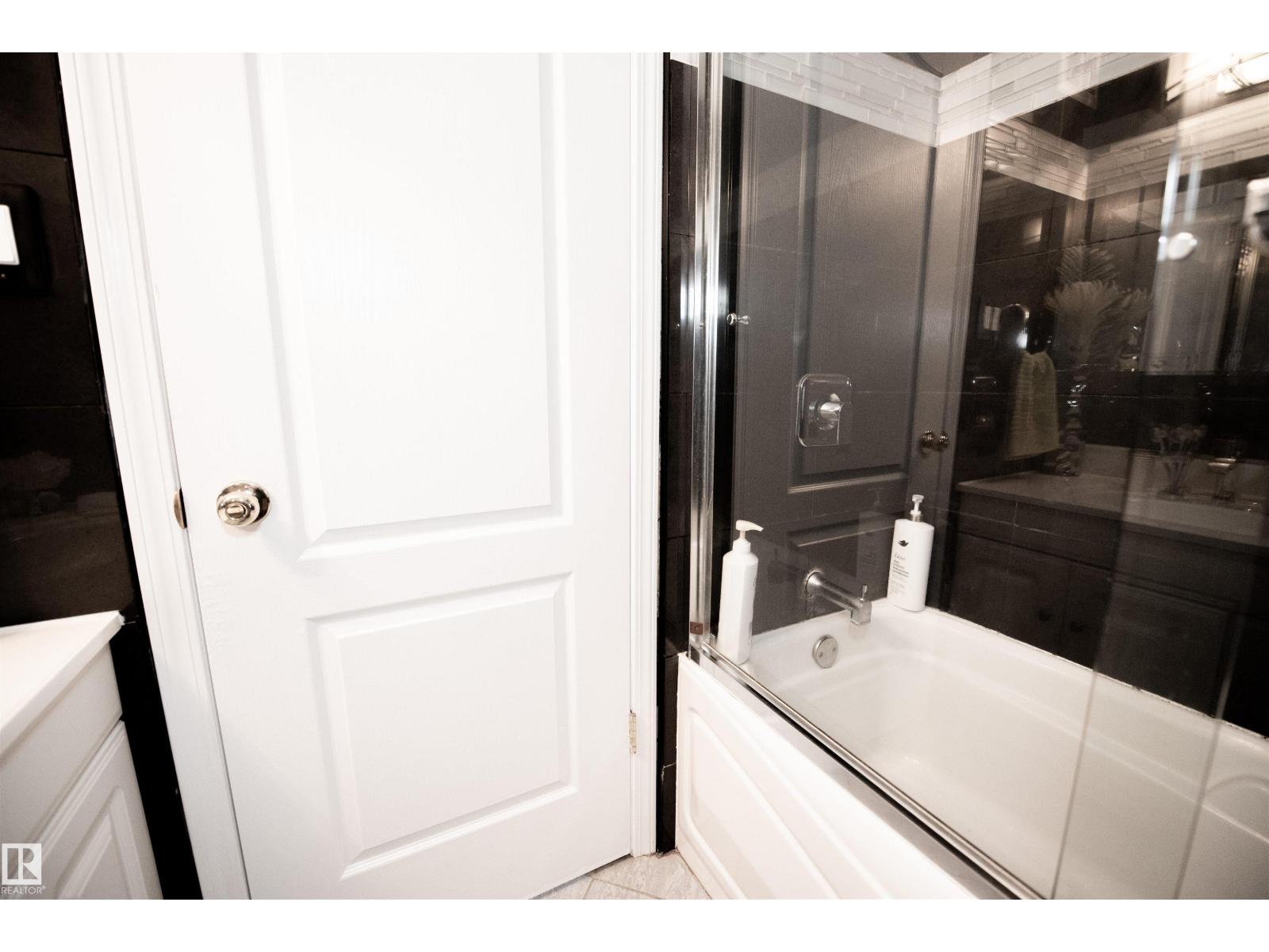 #118 16344 109 ST NW - Image 32