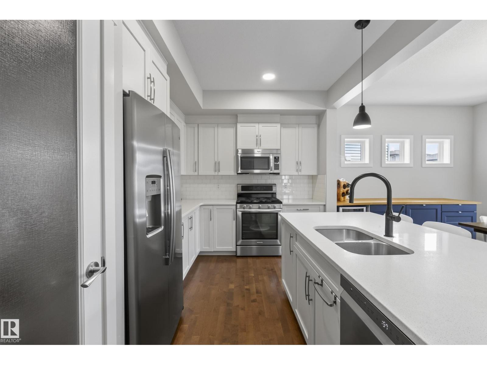 21711 99 AV NW - 12