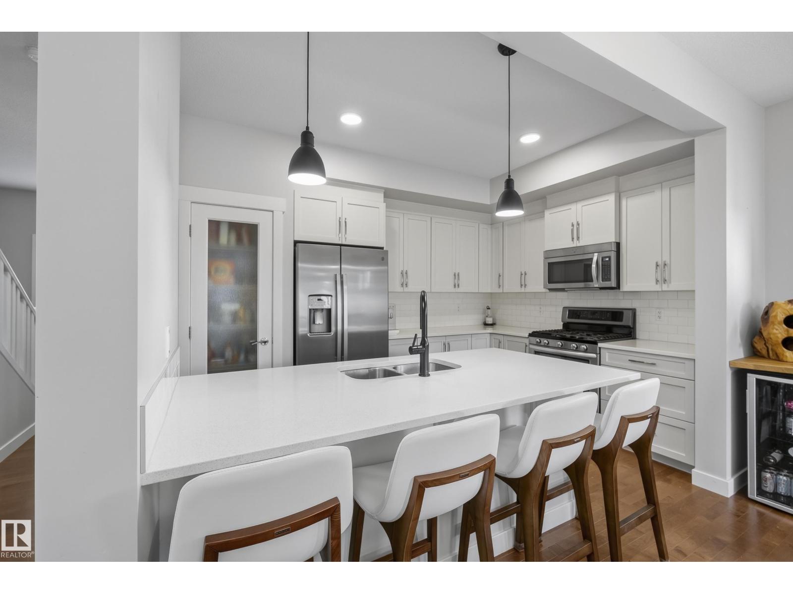 21711 99 AV NW - 13