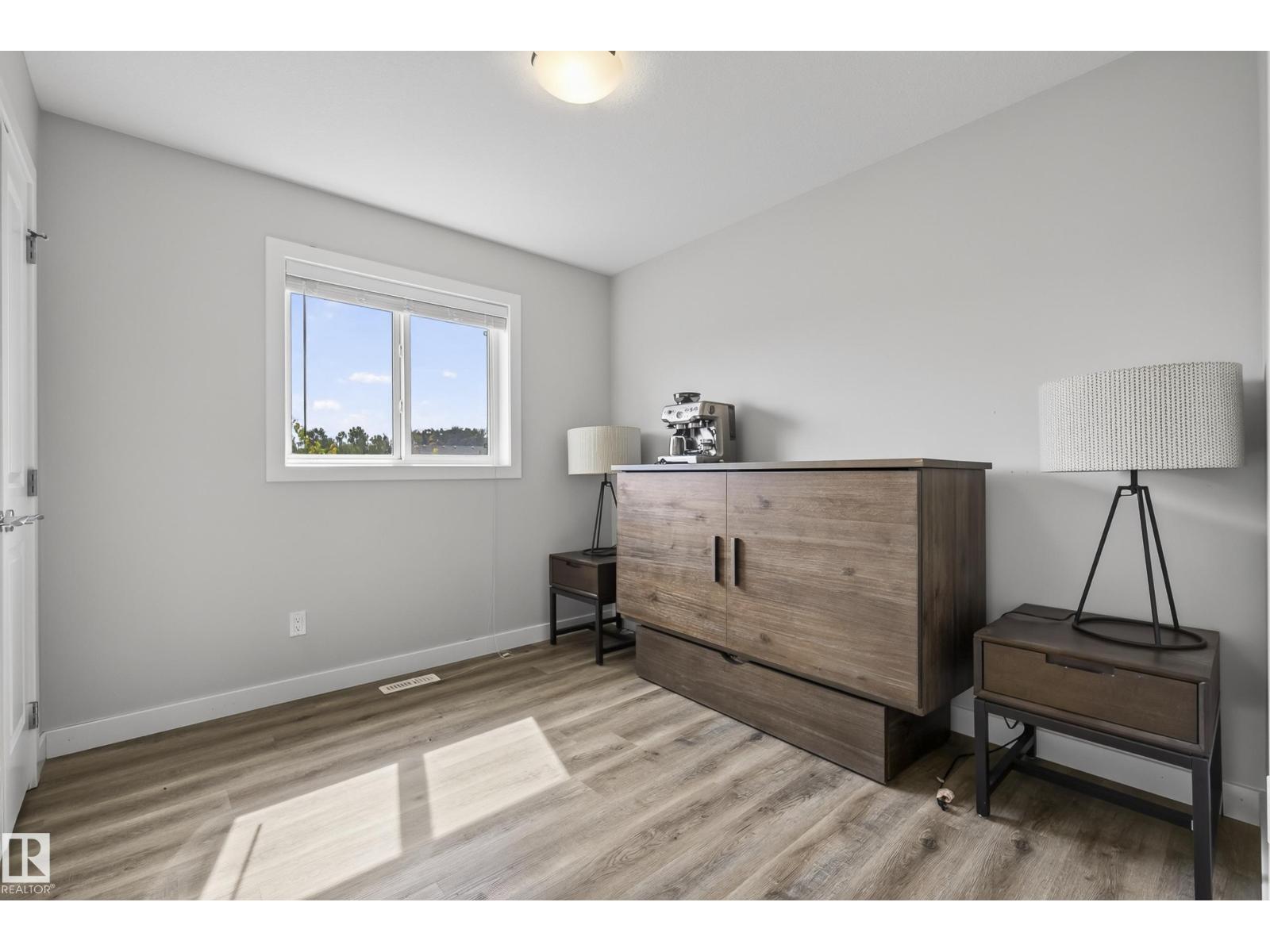 21711 99 AV NW - 29