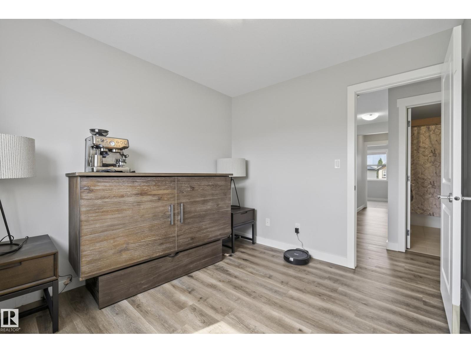 21711 99 AV NW - 30