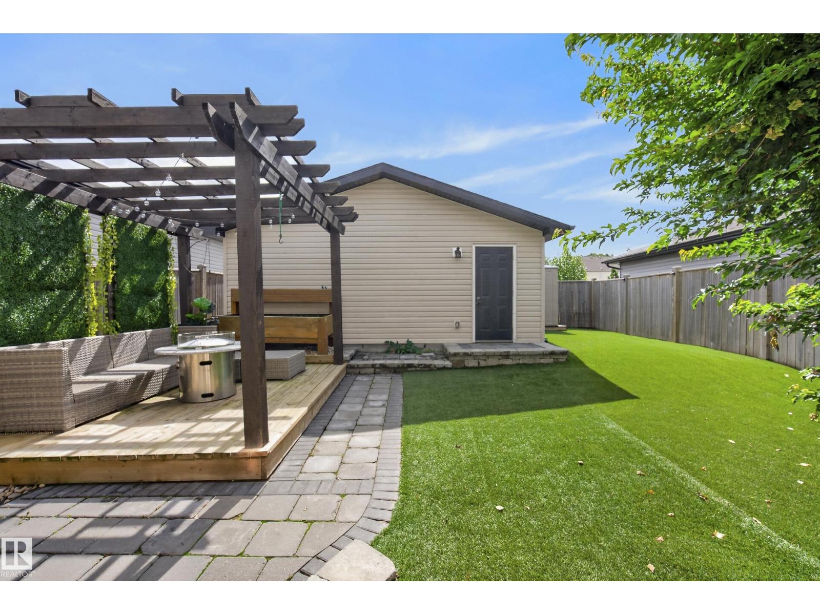 21711 99 AV NW - 4