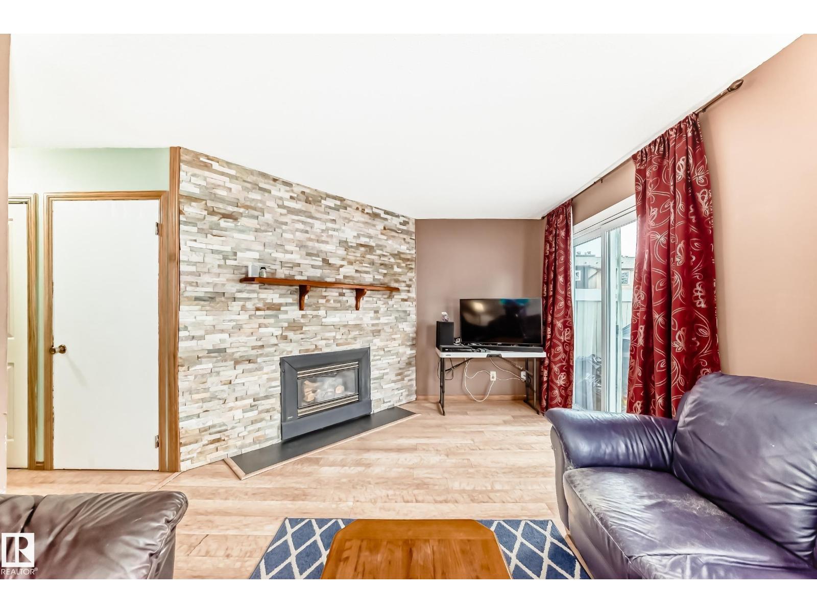 3151 139 AV NW - 18