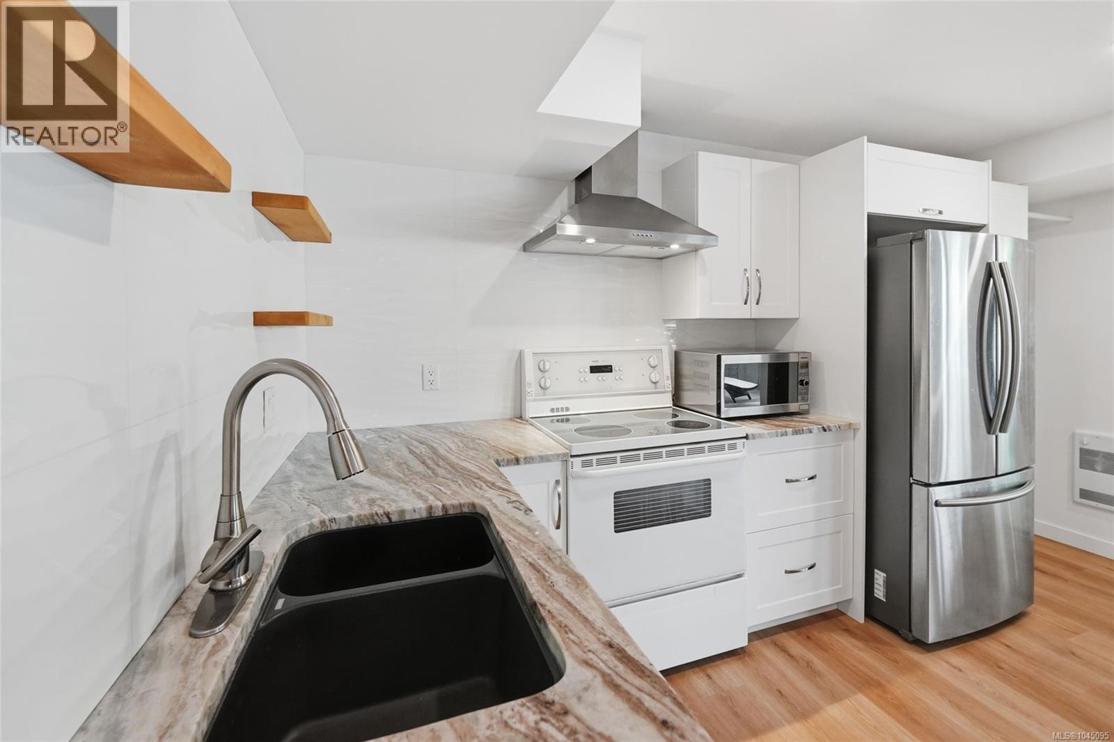 211 Saturna Dr - Image 46