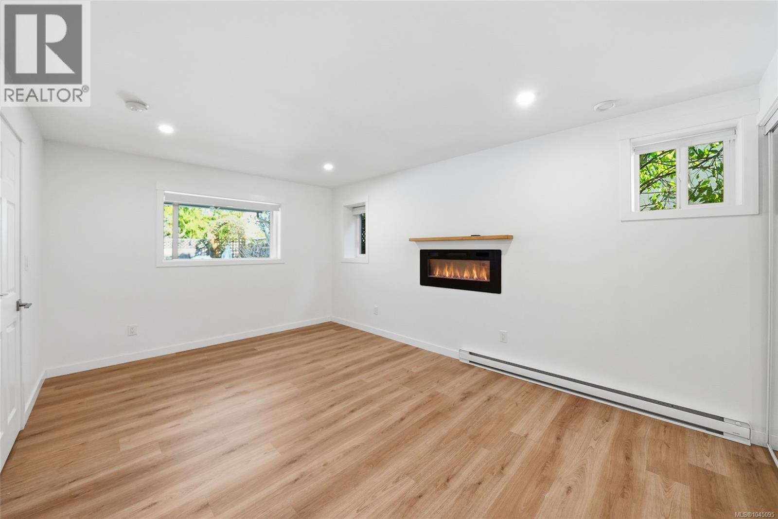 211 Saturna Dr - Image 49