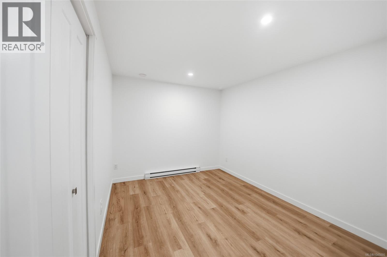 211 Saturna Dr - Image 50