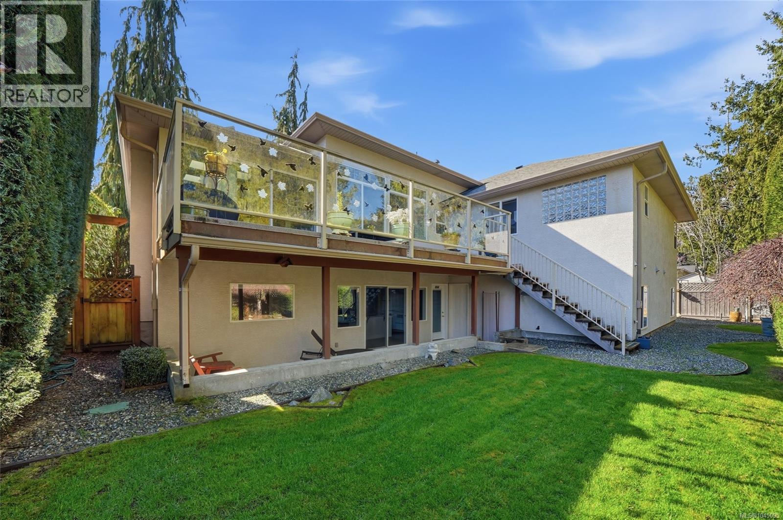 211 Saturna Dr - Image 9