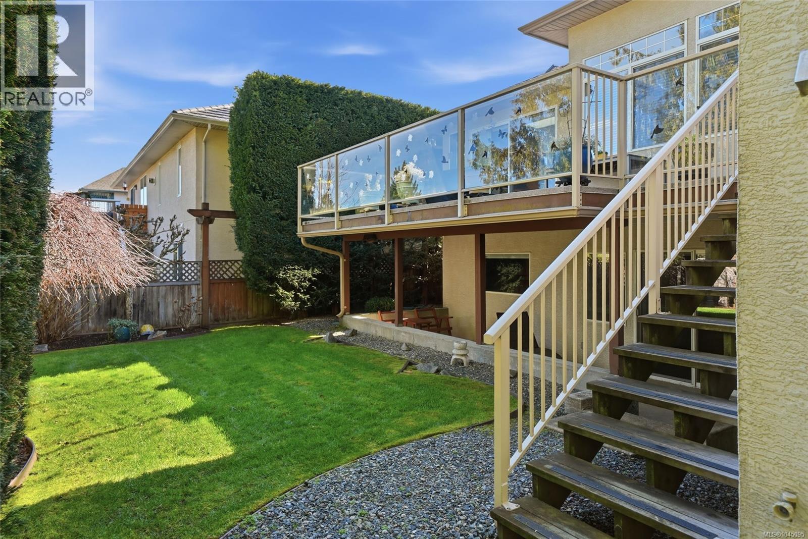 211 Saturna Dr - Image 53