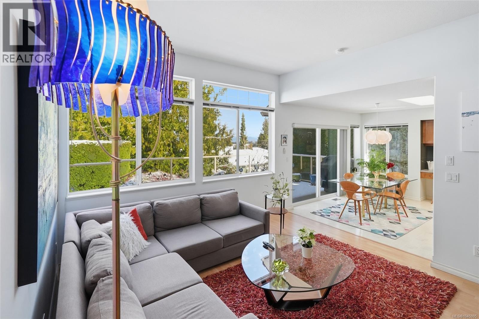 211 Saturna Dr - Image 29