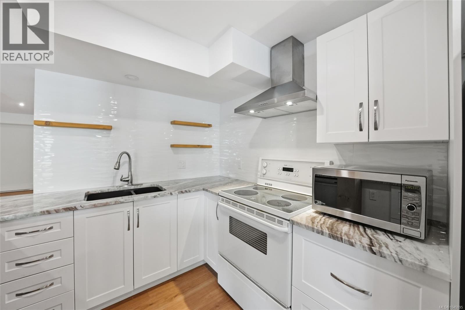 211 Saturna Dr - Image 47