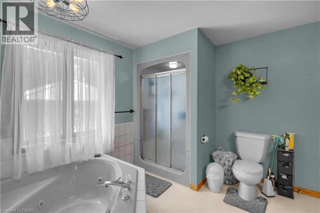 1306 ST JOHNS Road W - Image 18