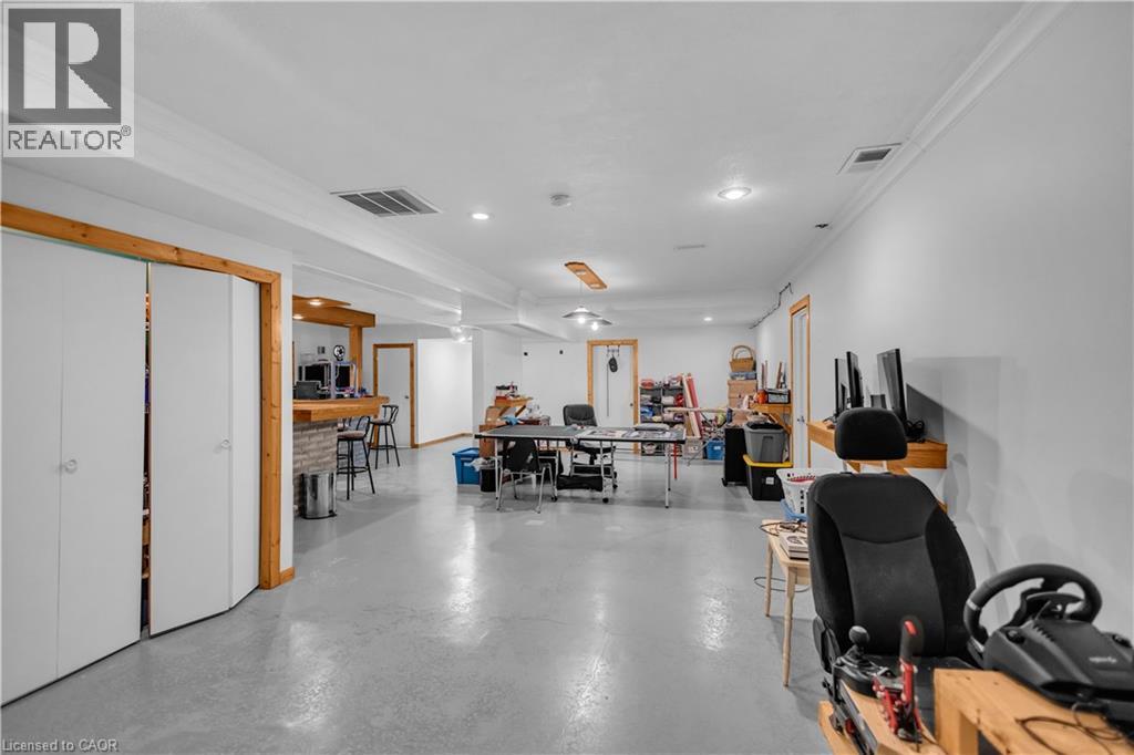 1306 ST JOHNS Road W - Image 35