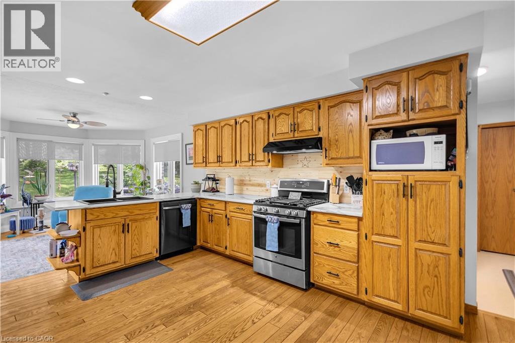 1306 ST JOHNS Road W - Image 11