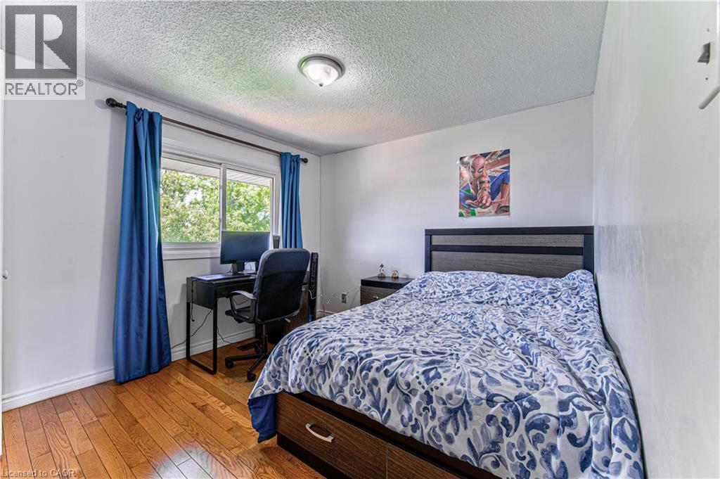 98 MONTEAGLE Crescent - Image 14