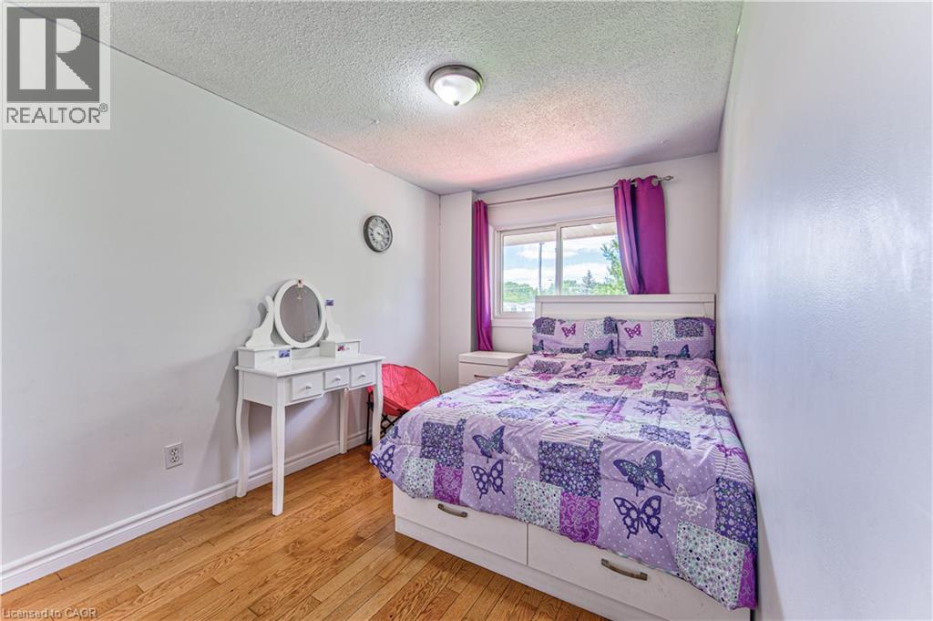 98 MONTEAGLE Crescent - Image 13