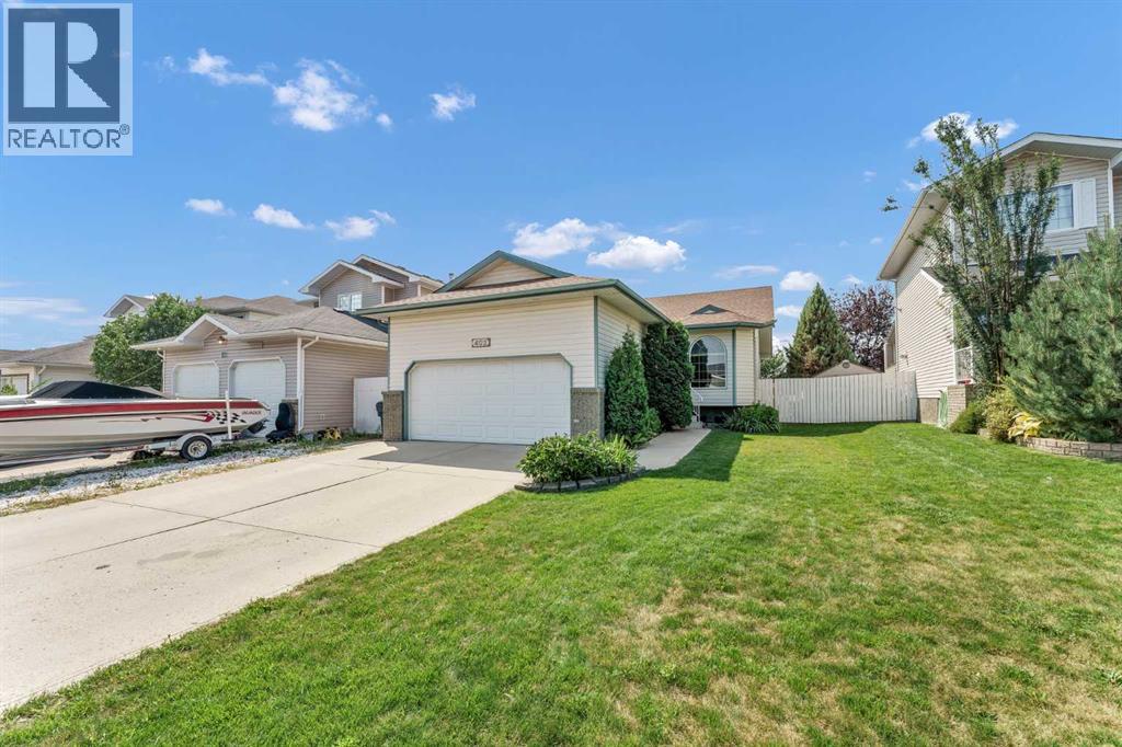 402 Stratton Way SE - 1