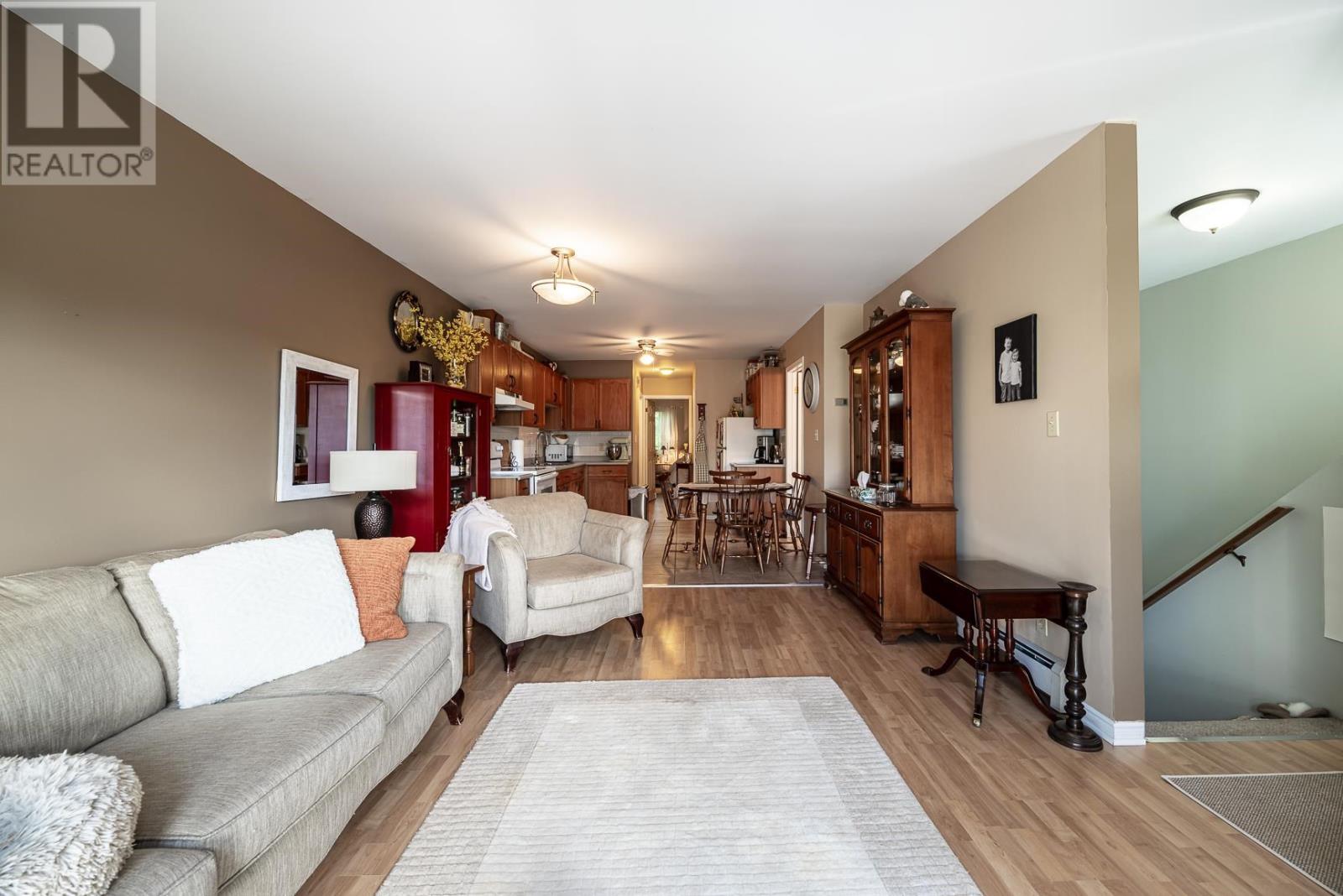 110-112 East Balfour ST - 30