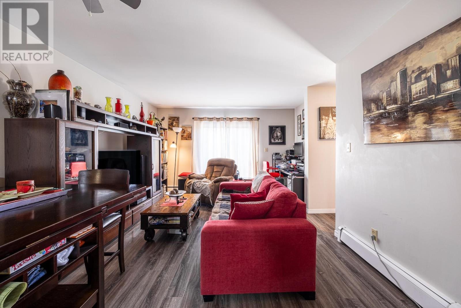 110-112 East Balfour ST - Image 9