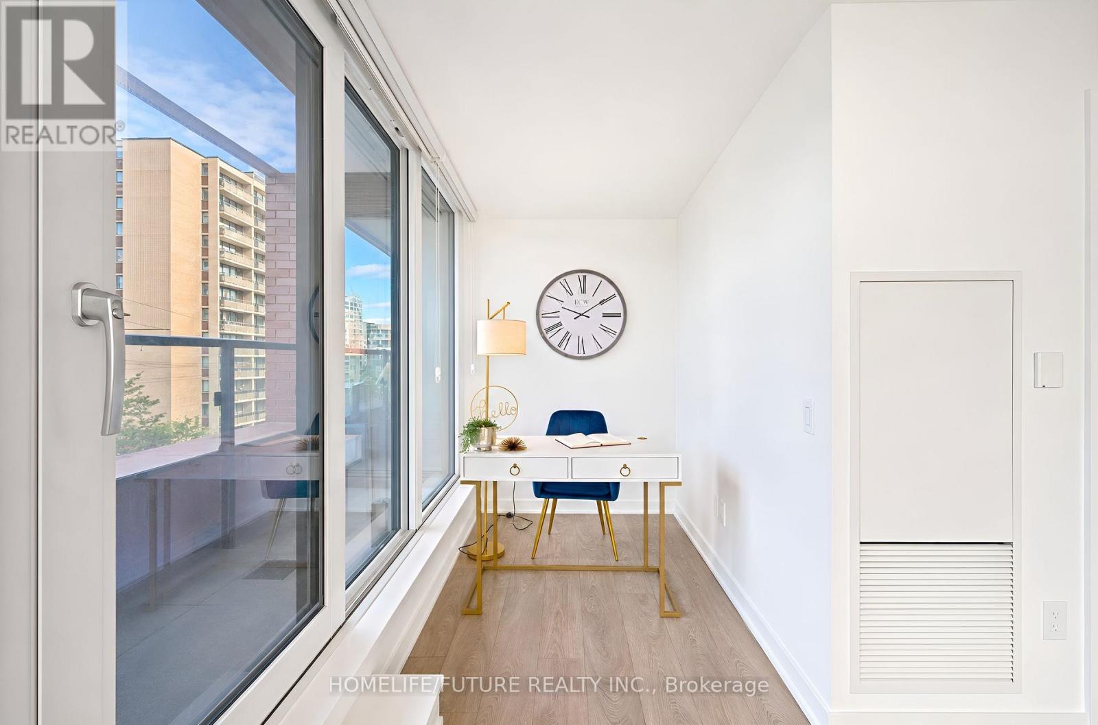 #208 28 ANN STREET - 16