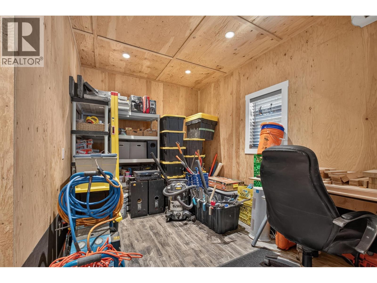 7272 Dunwaters Road - 41