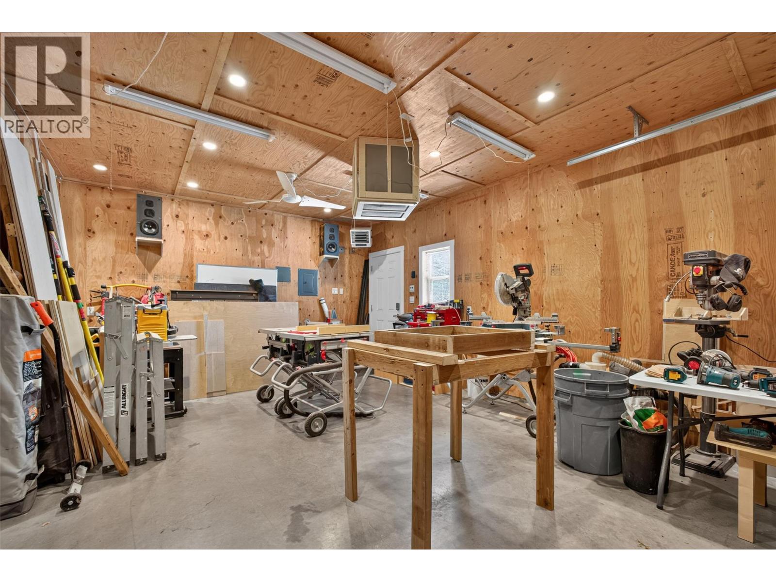7272 Dunwaters Road, Kelowna