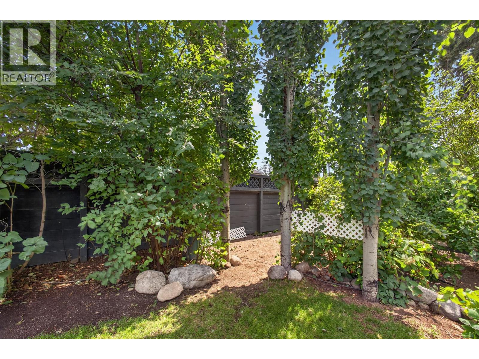 7272 Dunwaters Road - 46