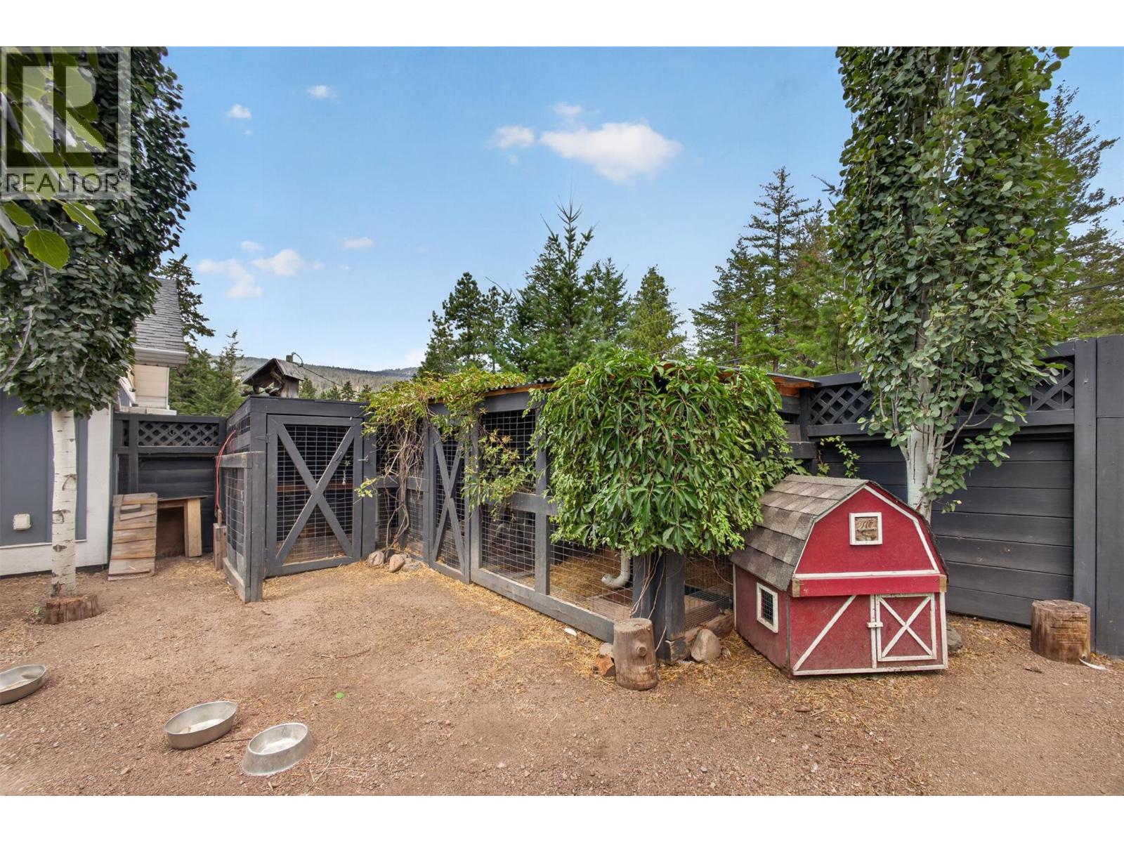 7272 Dunwaters Road - 54