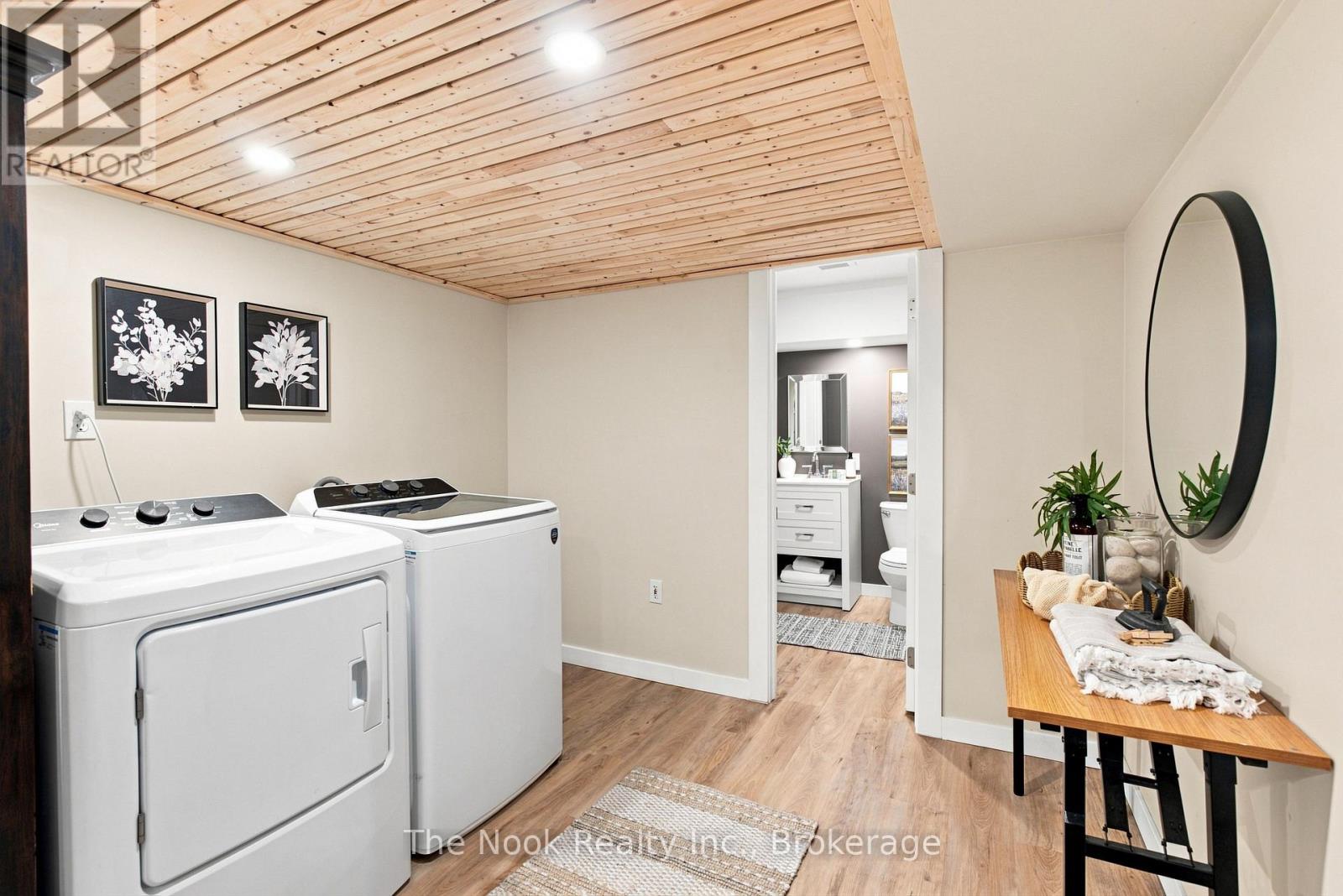 4386 MIDDLE ROAD - Image 34