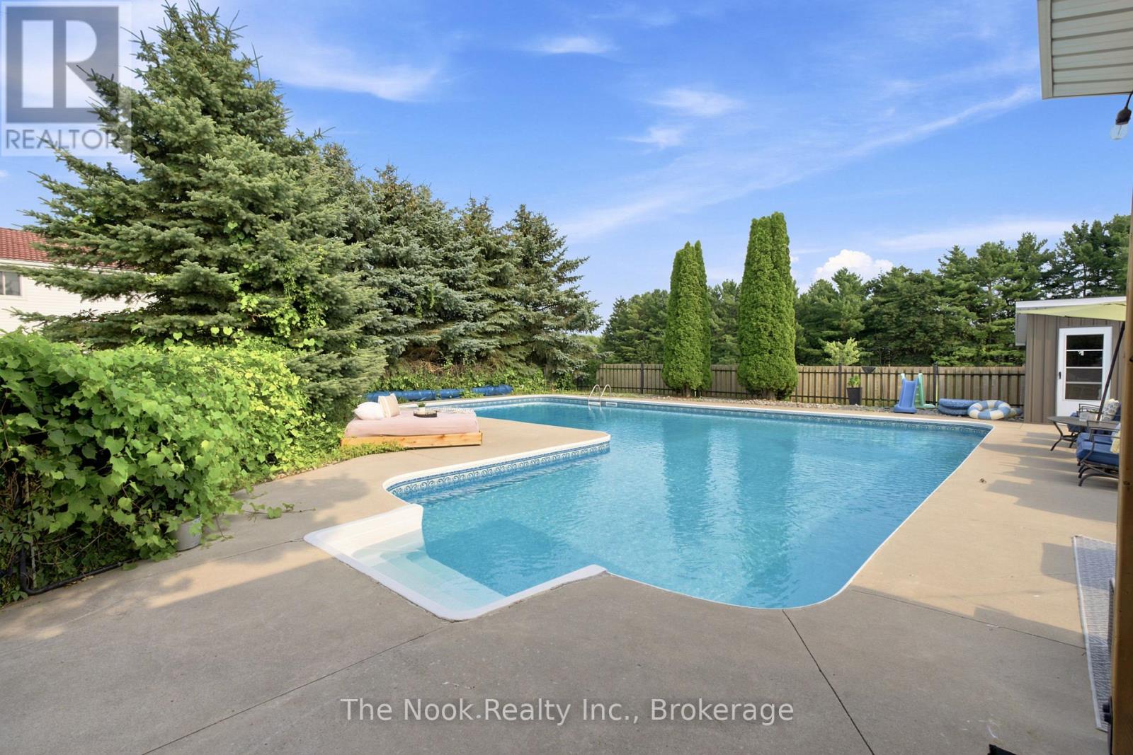 4386 MIDDLE ROAD - Image 42