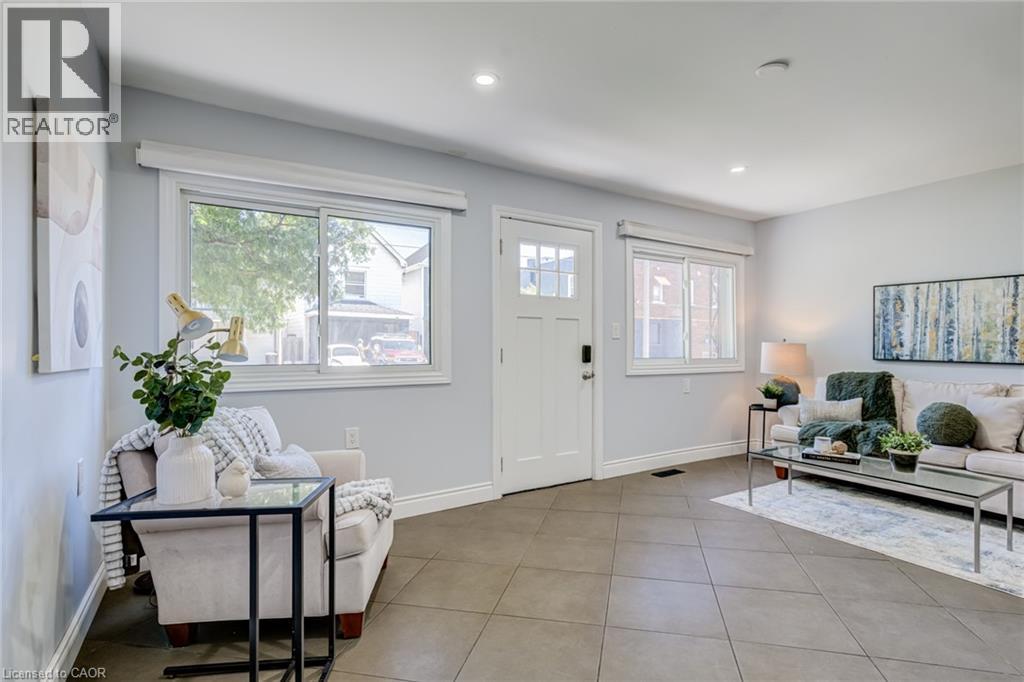 127 BARNESDALE Avenue N, Hamilton — photo 6