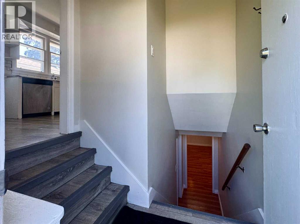 533 23 Street S - Image 18