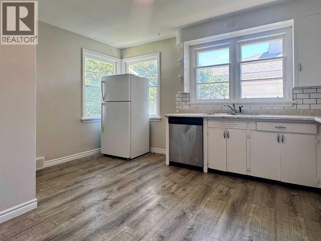 533 23 Street S - Image 17