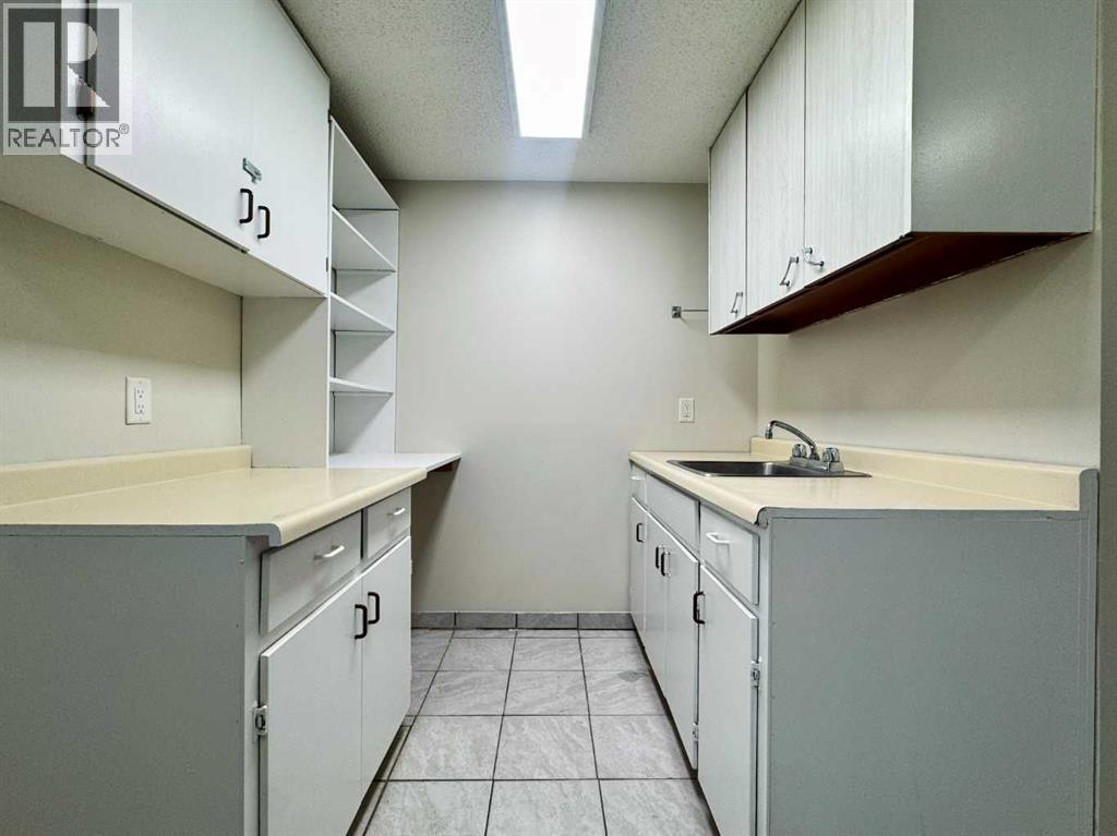 533 23 Street S - Image 25
