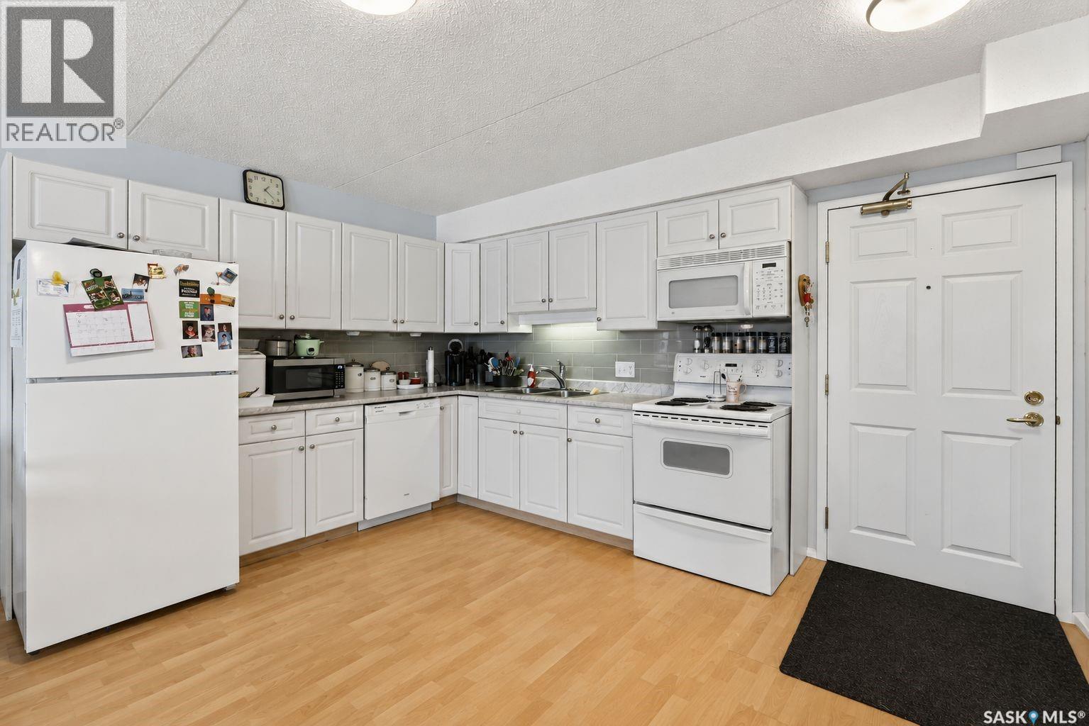 #301 2501 1st AVENUE W - Image 4