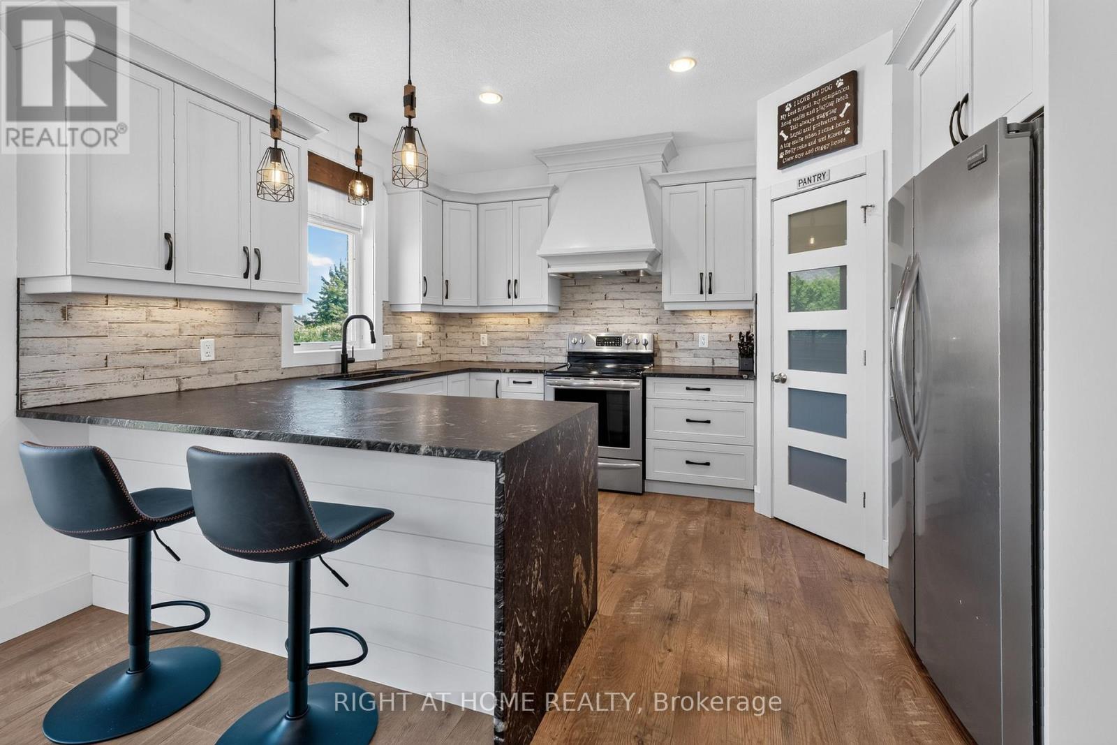 90 SHAW VALLEY DRIVE - Image 14